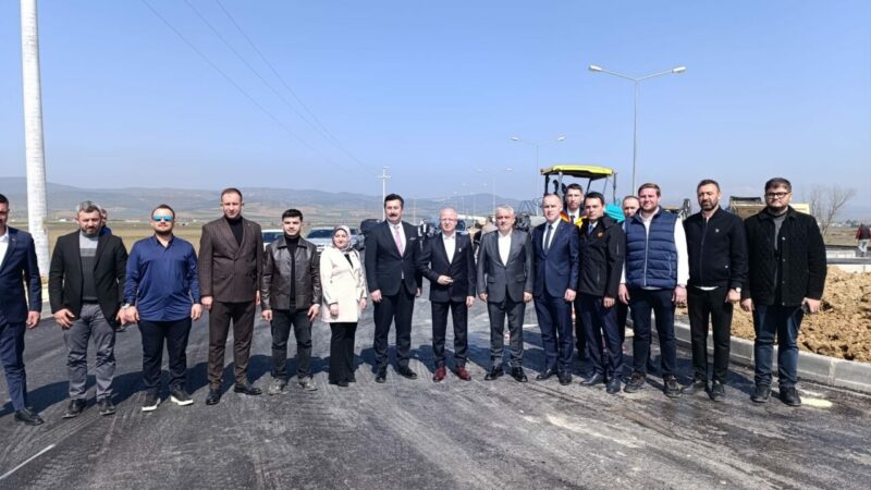 Bursa’nın yeni yollarına inceleme AK Parti Bursa Milletvekili Ayhan Salman ve AK Parti İl