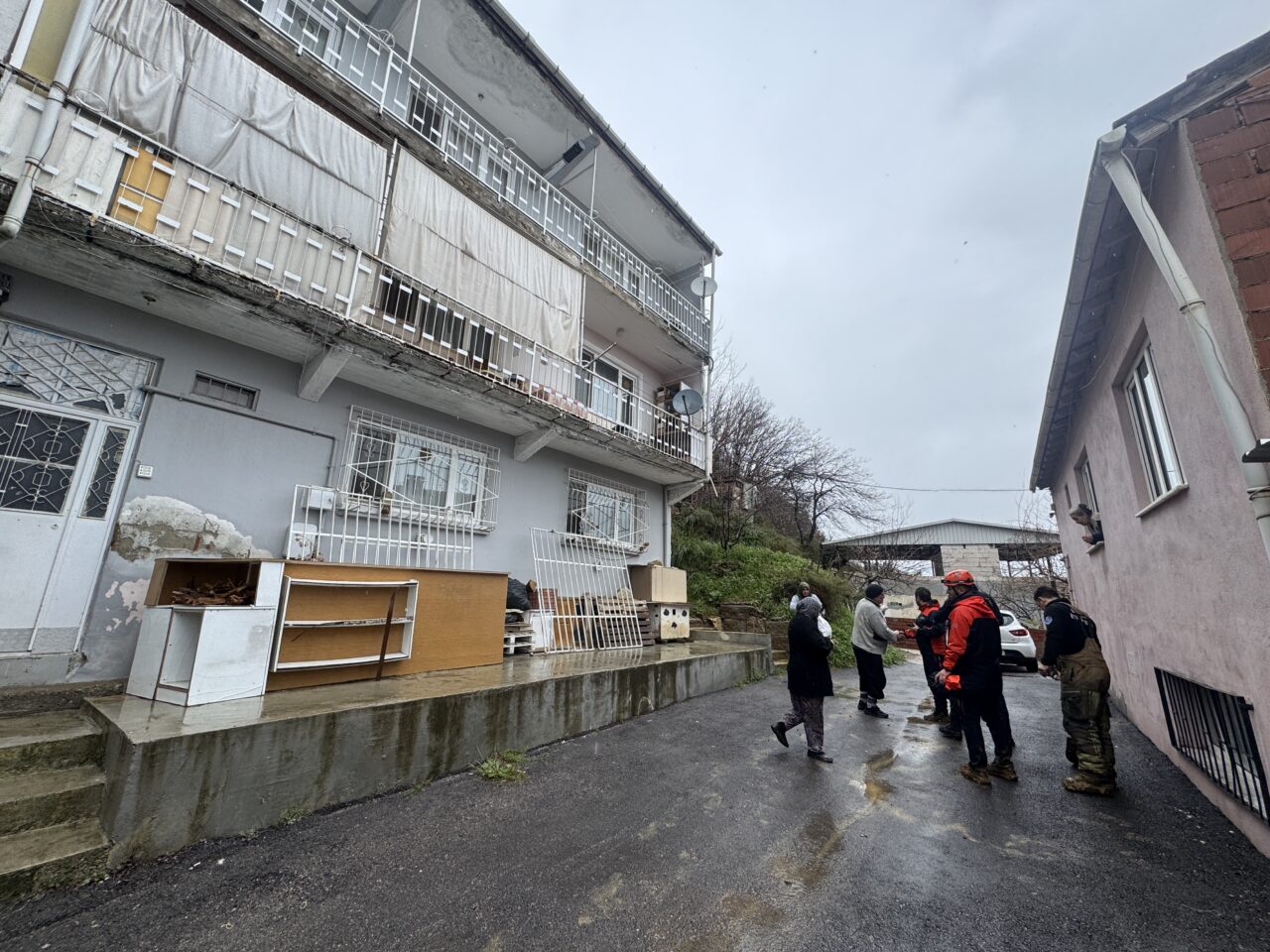 aa 20260330 40966815 40966813 bursadatoprakkaymasinedeniyleevindemahsurkalankadinkurtarildi