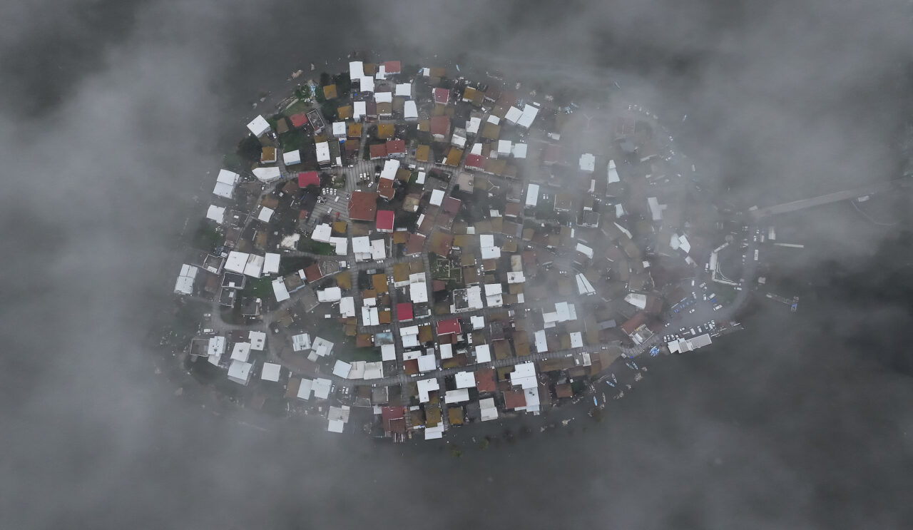 Bursa'daki 'Küçük Venedik' sular altında 5 aa 20260330 40967091 40967071 bursada2gunduretkiliolansaganaksonucuuluabatgolununsuseviyesiyukseldi