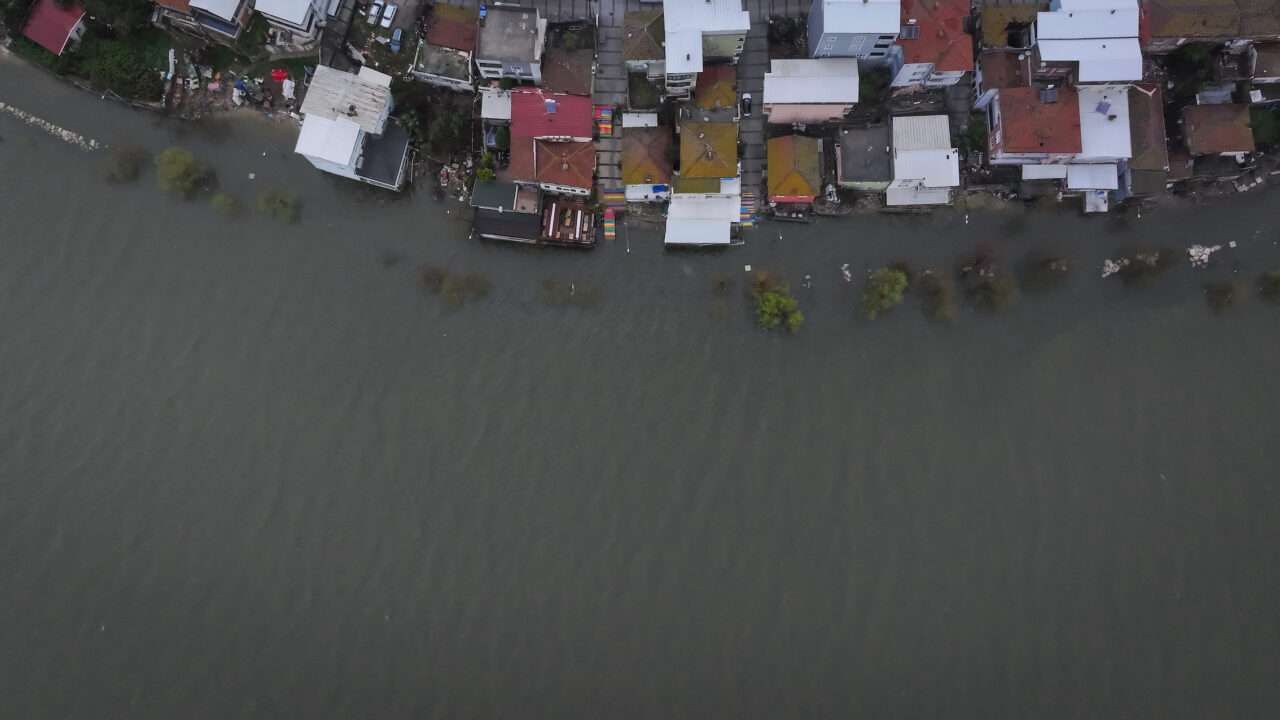 Bursa'daki 'Küçük Venedik' sular altında 11 aa 20260330 40967091 40967077 bursada2gunduretkiliolansaganaksonucuuluabatgolununsuseviyesiyukseldi