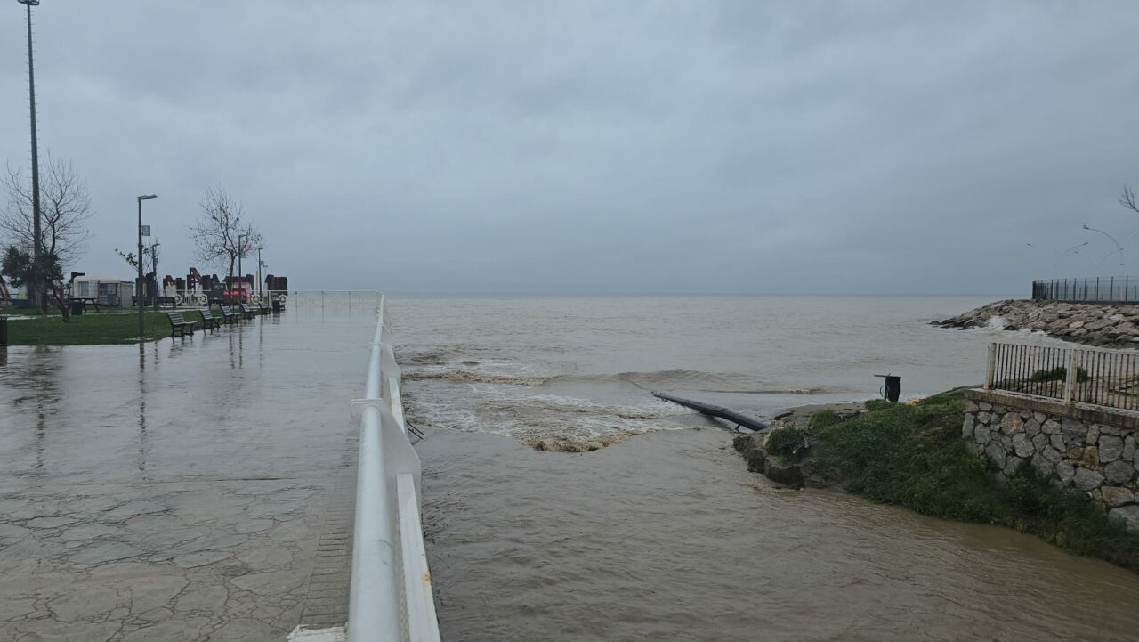 aa 20260330 40967551 40967549 bursaninmudanyavegemlikilcelerindesaganakyasamiolumsuzetkiledi