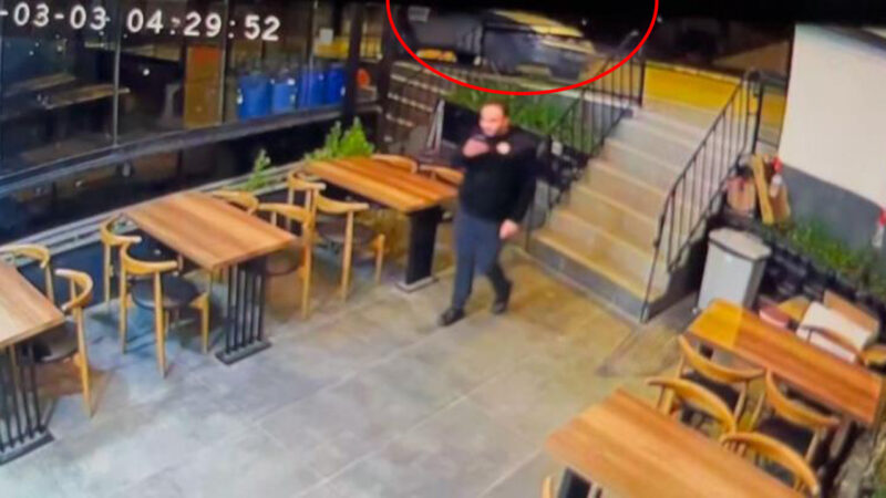 Görüntüler Bursa’dan! Her şey bir anda oldu… Görüntüler Bursa’dan! Her şey bir anda oldu…