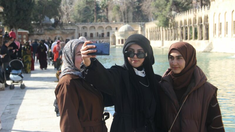 Manevi atmosferi ve tarihi güzelliği ile dikkat çekiyor…