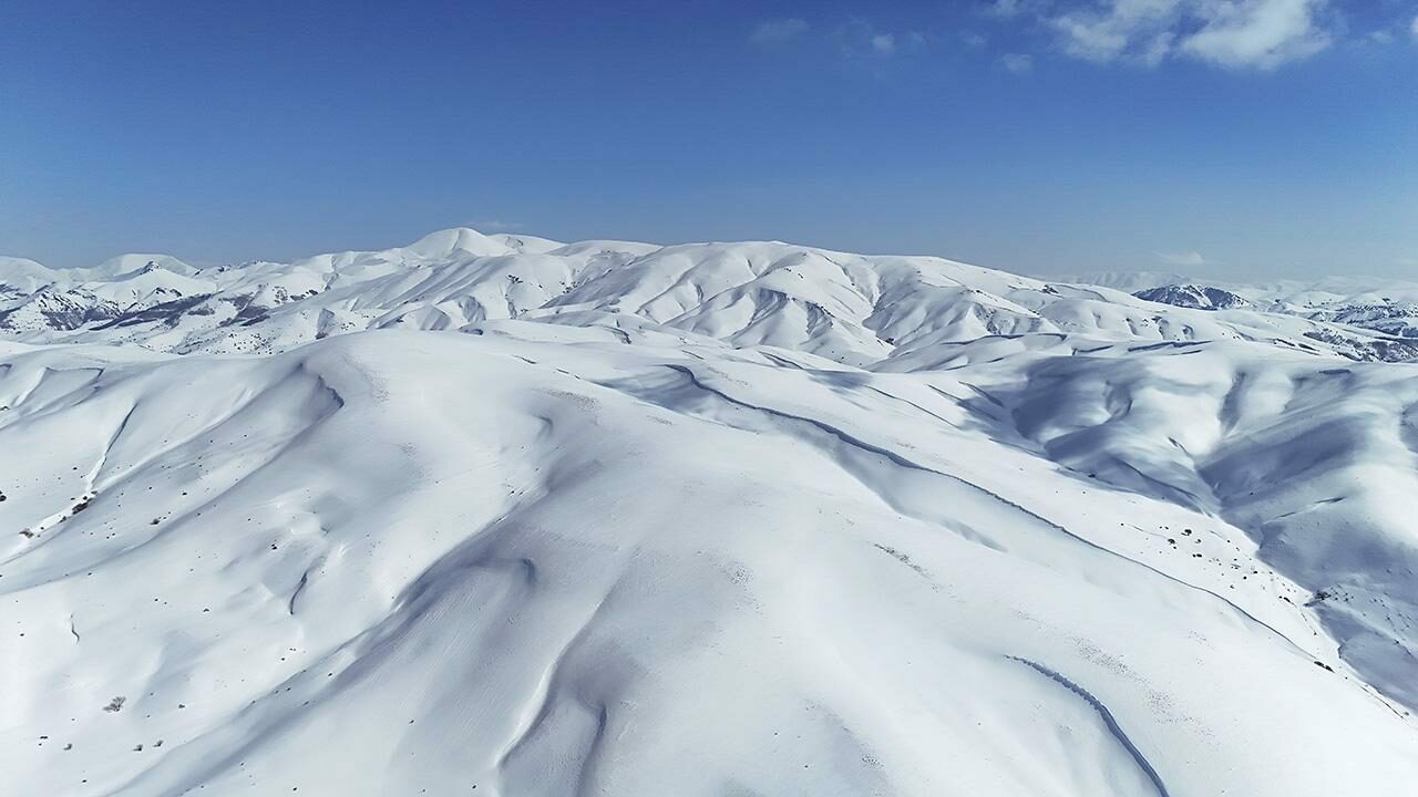 Baharda kış geri döndü! 21 Mart’ta 2 metre kar Baharda kış geri döndü! 21 Mart’ta 2 metre kar