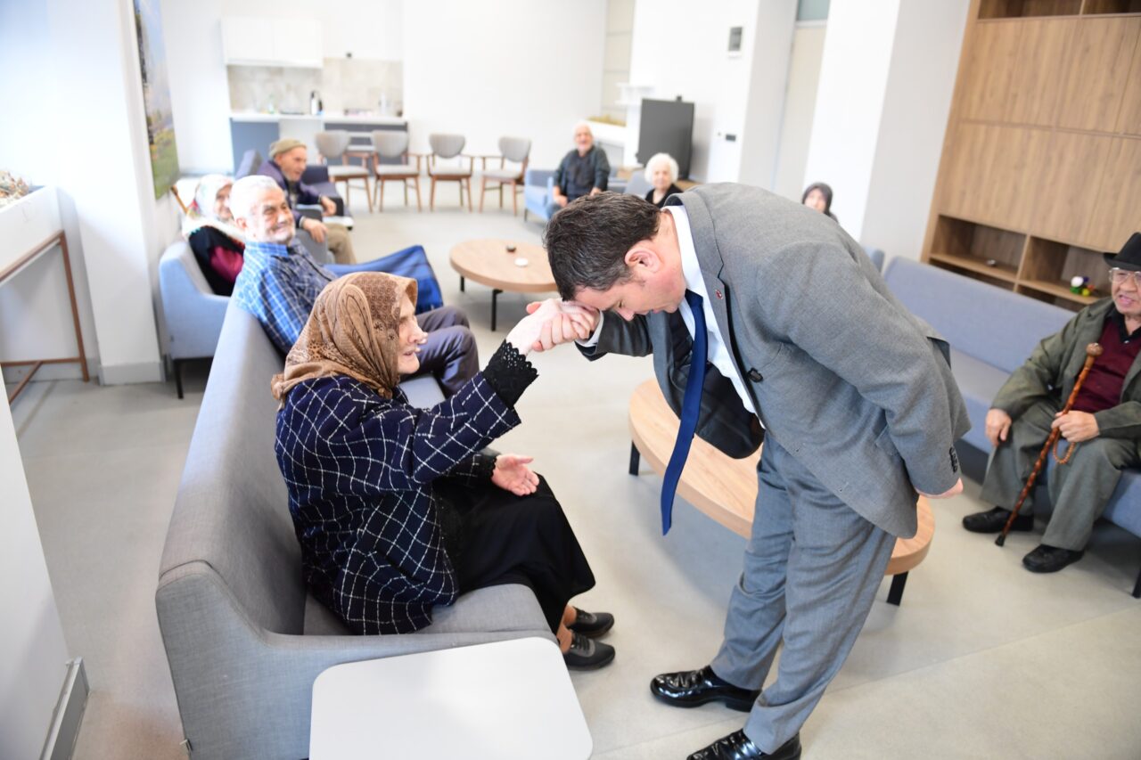 Bursa’da Yaşlılara Saygı Haftası’nda anlamlı buluşma