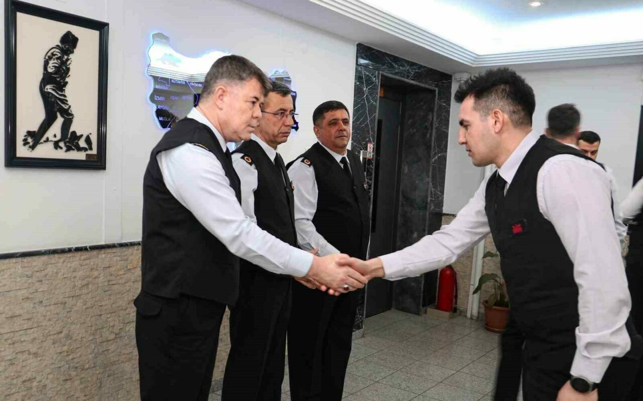 Bursa İl Jandarma Komutanı Tataroğlu personelle bayramlaştı