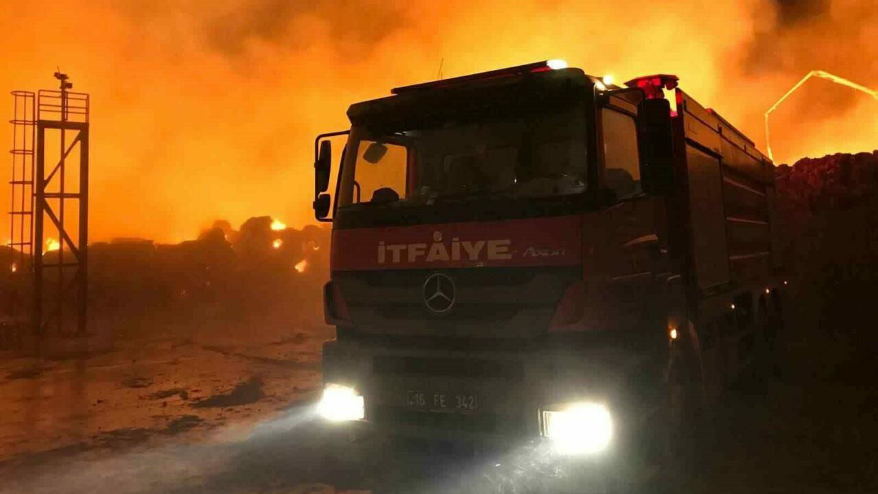 Bursa İtfaiyesi’nden 2 ayda yoğun mesai Bursa İtfaiyesi’nden 2 ayda yoğun mesai