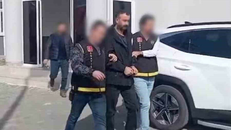 Bursa’da her yerde aranıyordu! Yakalanıp cezaevine gönderildi Bursa’nın Gemlik ilçesinde hakkında 25 yıl kesinleşmiş hapis cezası bulunan