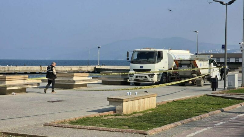 Bursa’da 5 yaşındaki Süleyman’ın acı ölümü Bursa'nın Mudanya ilçesinde belediyeye ait çöp kamyonetinin altında kalan 5