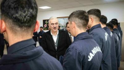 Bursa’da bayramlaşma töreni: Vali Ayyıldız, Mehmetçik’le buluştu