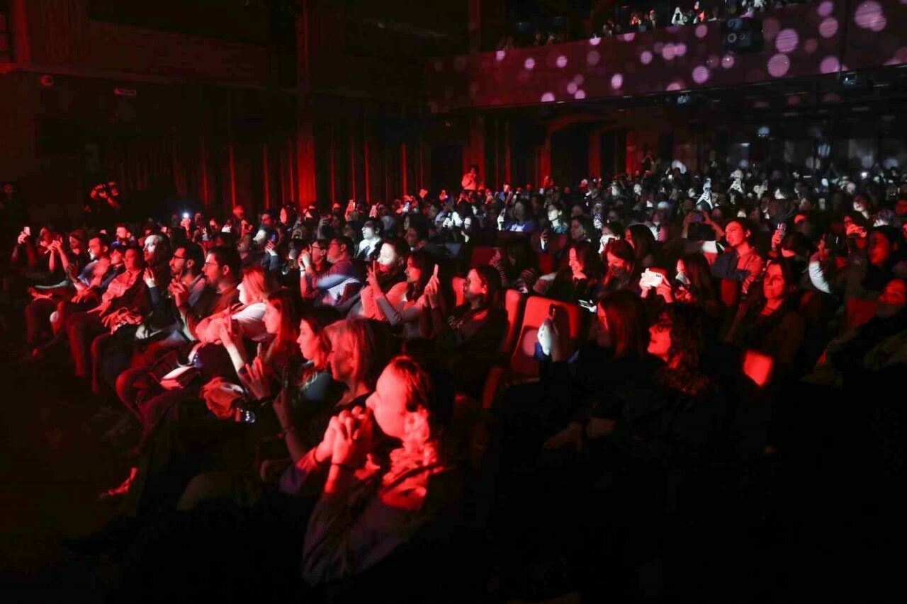 Bursa’da Can Ozan ile müzik dolu gece