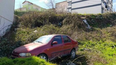 Bursa’da feci kaza: Freni boşalan otomobil şarampole uçtu!