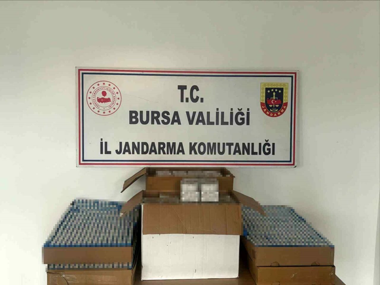 Bursa’da kaçak sigara operasyonu: 37 bin adedi le geçirildi