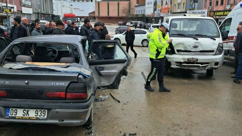 Bursa’da korkunç kaza: 4’ü çocuk 9 yaralı