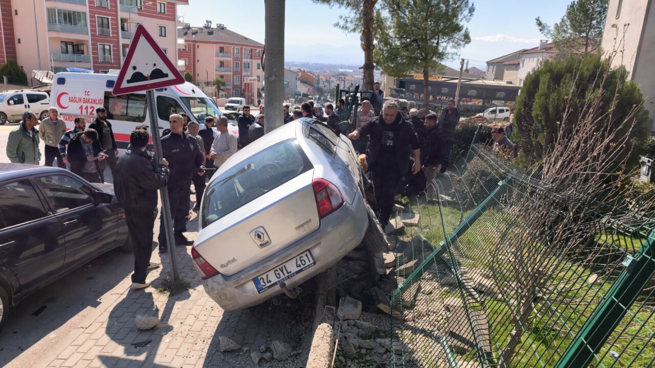 Bursa’da korkunç kaza! Dede ve torunlarını ezdi: Ölü ve yaralılar var