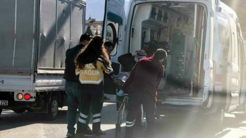 Bursa’nın İnegöl ilçesinde kontrolden çıkan motosikletin devrildiği kazada 2’si çocuk