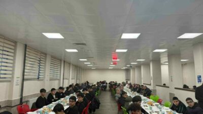 Bursa’da öğrenciler ve şehit aileleri aynı sofrada buluştu