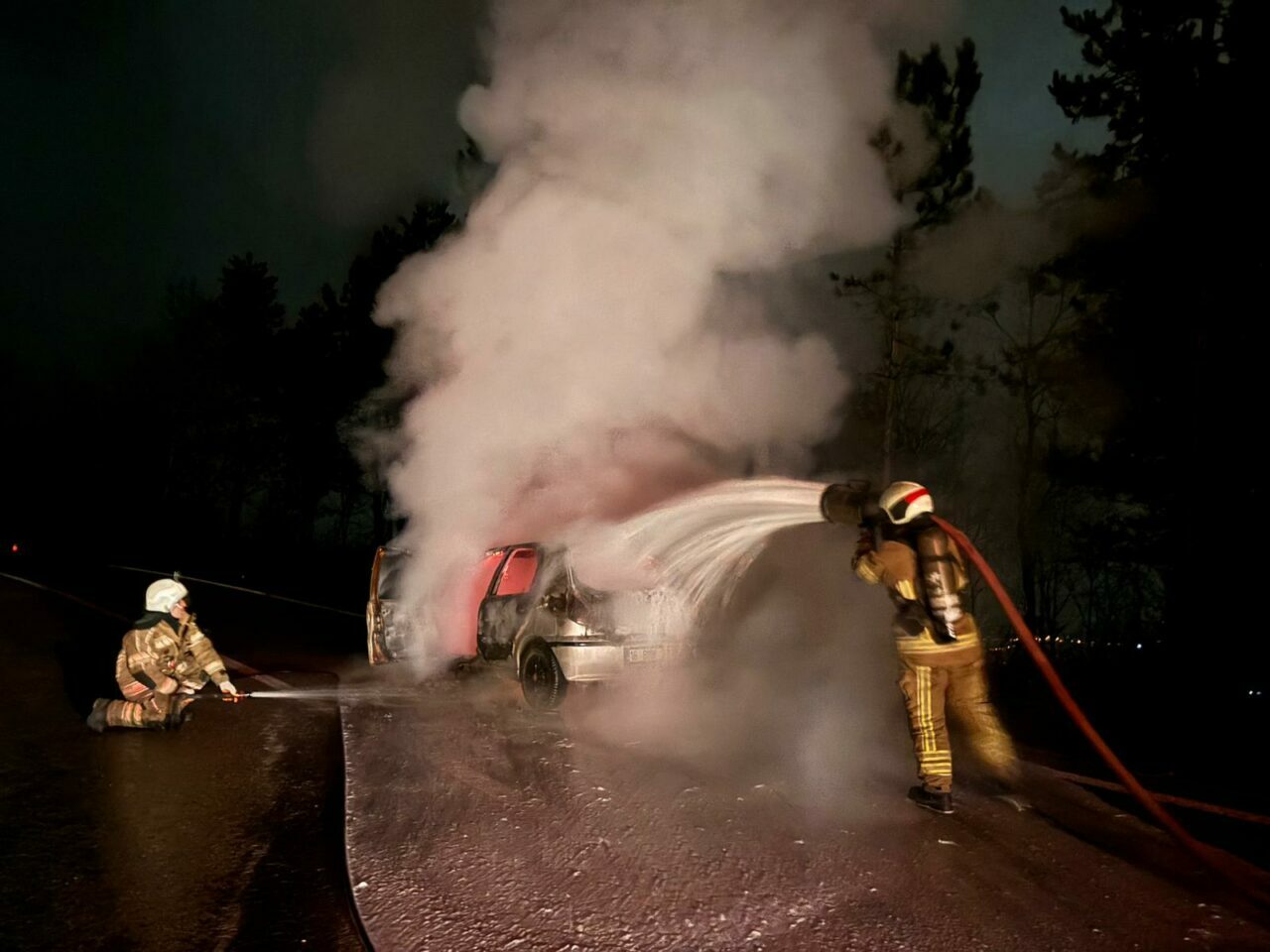 bursada otomobil alev topuna dondu 1d9eaa459432