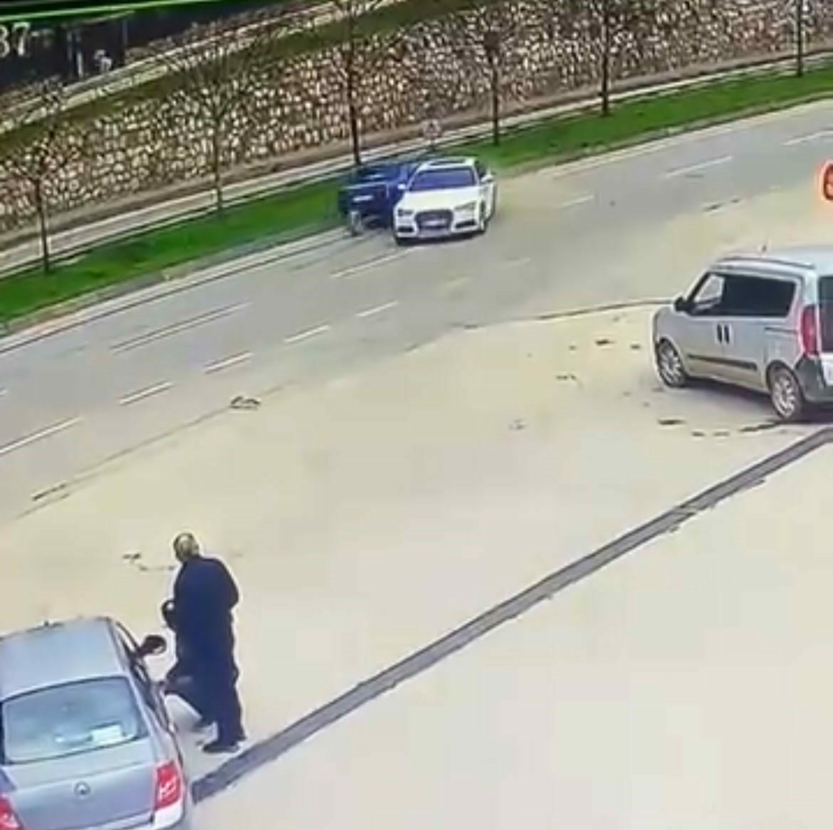 Bursa’da sürücüsüz araç böyle kaza yaptı