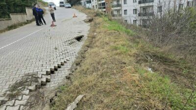 Bursa’da tehlike alarmı! Yağış nedeniyle yollar kaydı
