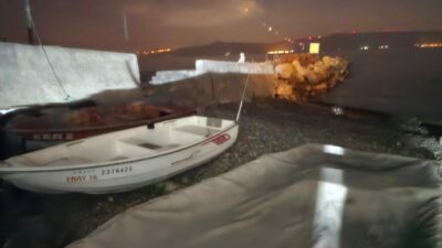 Bursa’da tekne battı! Baba ve oğlu bakın nasıl kurtuldu