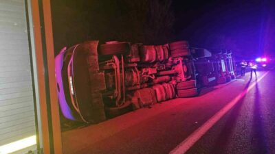 Bursa’da tır devrildi