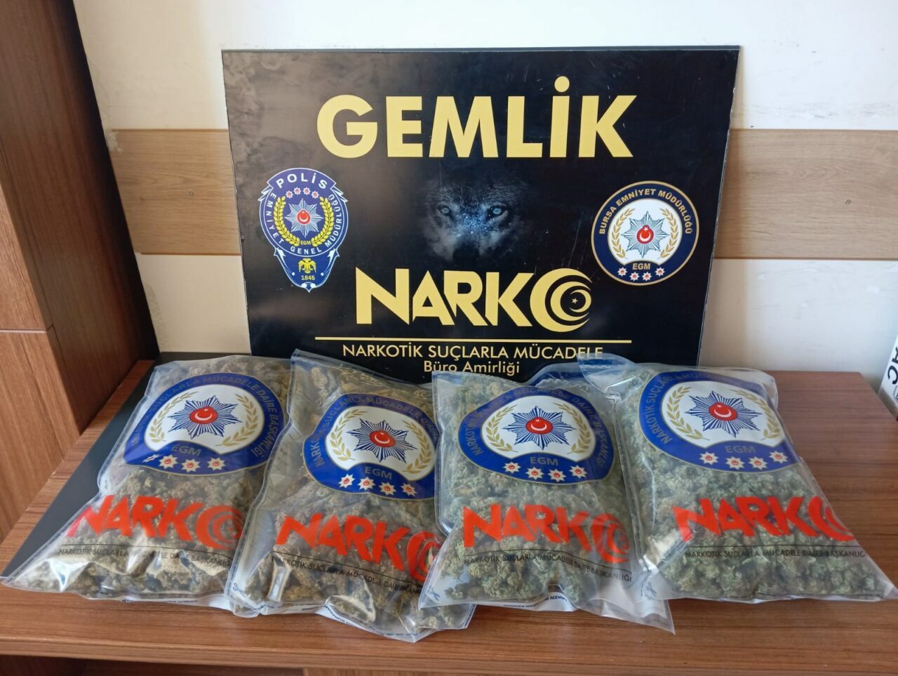 Bursa’da uyuşturucu operasyonu: 3 zanlı tutuklandı