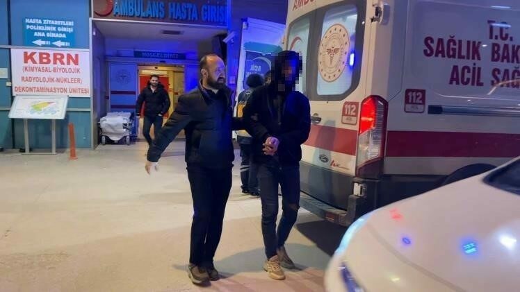 Bursa’da uyuşturucu taciri suçüstü yakalandı Bursa’da uyuşturucu taciri suçüstü yakalandı