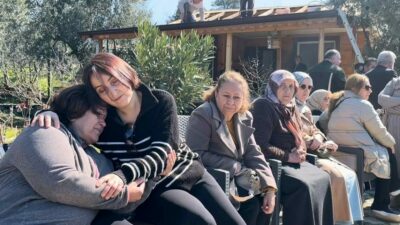 Bursa’da yıkım ekibi gelince belediye başkanına sitem etti!