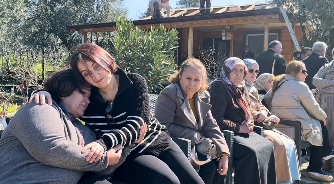 Bursa’da yıkım ekibi gelince belediye başkanına sitem etti!