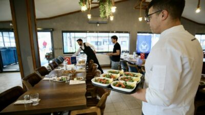 Bursa’daki tarihi lise fark yaratıyor! Tarladan tabağa iftar…