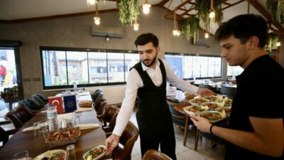 Bursa’daki tarihi lise fark yaratıyor! Haftanın 7 günü lezzet şöleni…