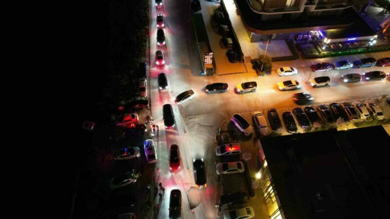 Bursa’nın lüks semti huzura yeniden kavuşuyor: Polisler devrede… Bursa’nın lüks semti huzura yeniden kavuşuyor: Polisler devrede…