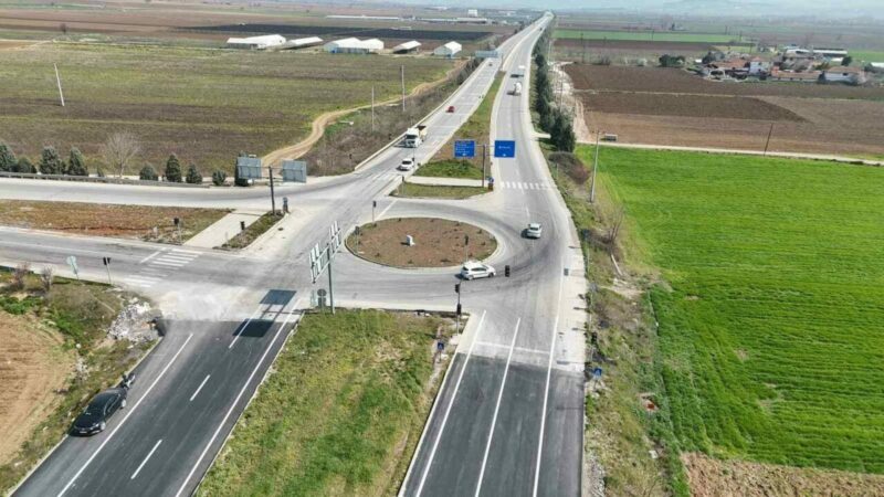 Bursa’ya Ulaştırma Bakanlığı’ndan dev yatırım! O yol açıldı… Bursa’nın Yenişehir ilçesinde giriş güzergahlarında başlatılan kapsamlı dönüşüm projeleri vatandaşın
