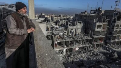 Mehmet Ali İnan yazdı; Çivisi çıkmış dünya