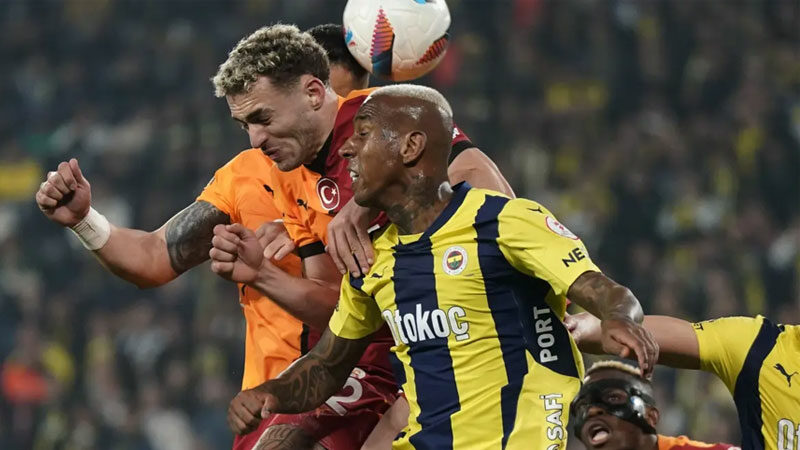 Süper Lig'de Galatasaray-Fenerbahçe derbisi 26 Nisan Pazar günü oynanacak. İşte