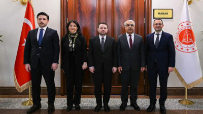 DEM Parti’den iki bakanlıkta yasal düzenleme görüşmesi