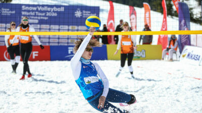 Dünya takımları Bursa’da: Uludağ’da uluslararası turnuva başladı!