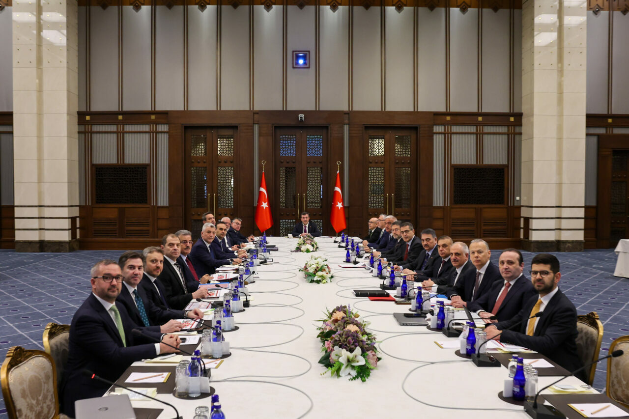 Ekonomi yönetimi toplandı