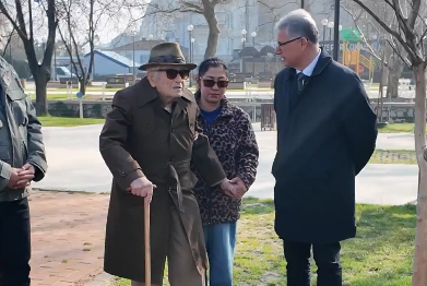 Bursa’da 101 yaşındaki Emin amcadan anlamlı bağış