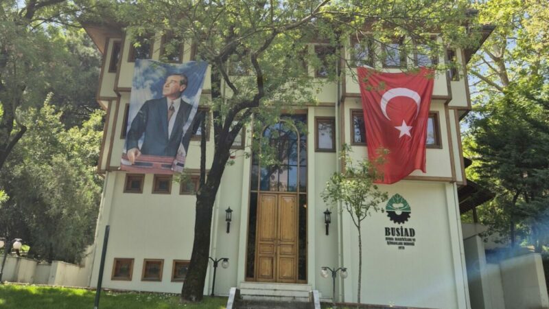Bursa iş dünyasından dikkat çeken ‘Made in Europe’ raporu Bursa Sanayicileri ve İşinsanları Derneği (BUSİAD), Ekonomi Danışmanı ve Bursa