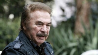 Orhan Gencebay hastaneye kaldırıldı