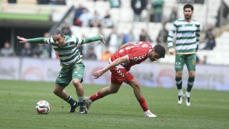Bursa’da önce Ramazan sonra Bursaspor bayramı Ligde son 6 maç öncesinde 5 puanlık avantajı bulunan Bursaspor
