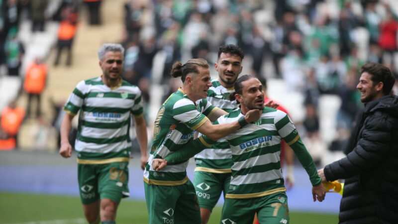 Bursaspor’un şampiyonluk yolundaki 4 kritik virajı Şampiyonluğun en büyük adayı Bursaspor, mart ayı içinde 4 kritik