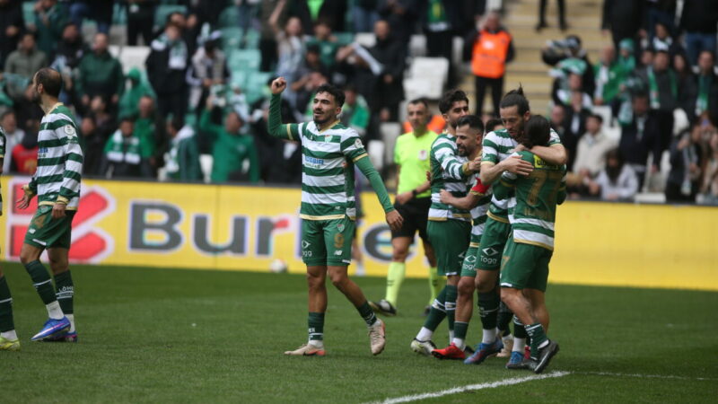 Bursaspor’un şampiyonluk anahtarı kendi evinde! Son 6 haftaya 64 puanla lider giren Bursaspor’un sahasında oynayacağı