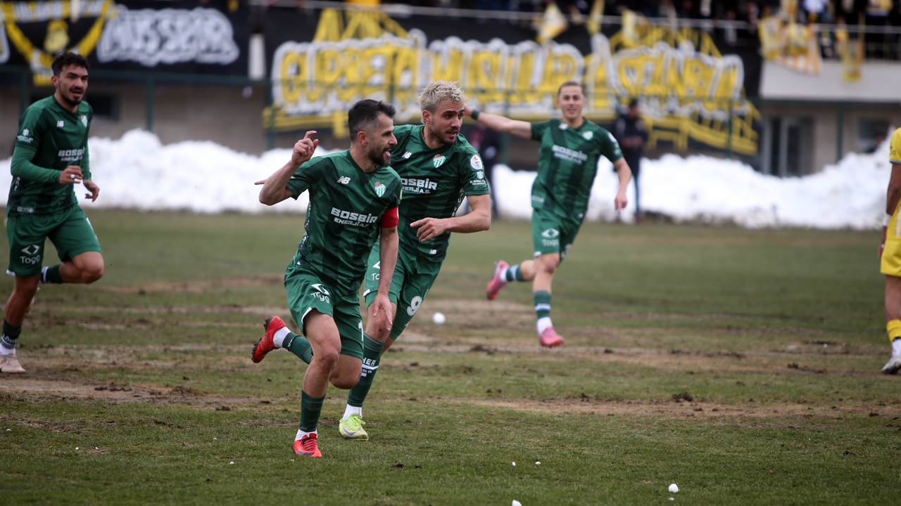 Bursaspor’dan buz gibi havada kritik galibiyet!