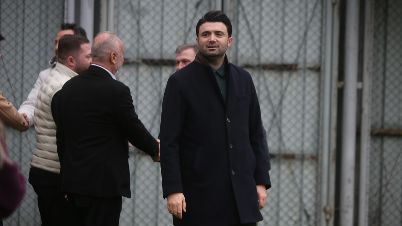 Bursaspor’da Enes Çelik ve yönetimden yakın takip