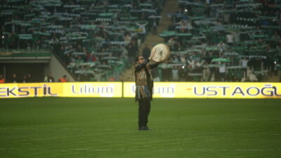 Bursaspor maçında 42 bin taraftar, Gökhan Kırdar ve ‘Cendere’ şov