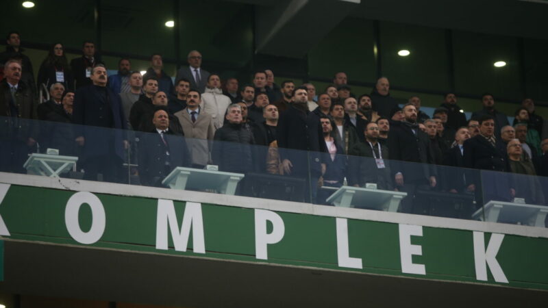 Başkan Çelik, 2-0'lık Güzide Gebzespor maçı sonrası taraftarları övdü...