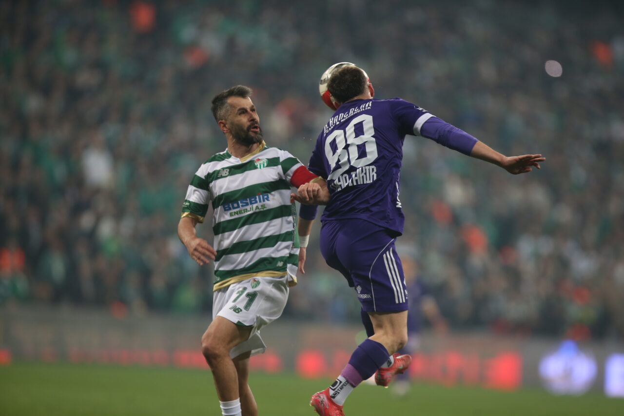 Bursaspor’dan şampiyon gibi oyun şampiyon gibi skor